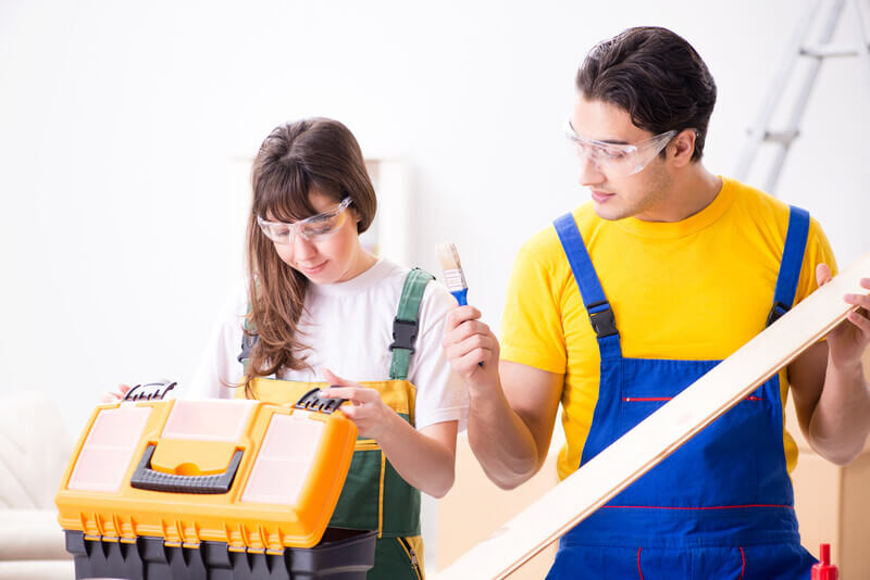 10 Things To Check Before Hiring Professional Painters